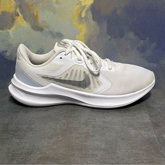 Nike Downshifter 10 CI9984-100 Women's White/Metallic Silver Running Shoe Size 7 - Picture 12 of 16